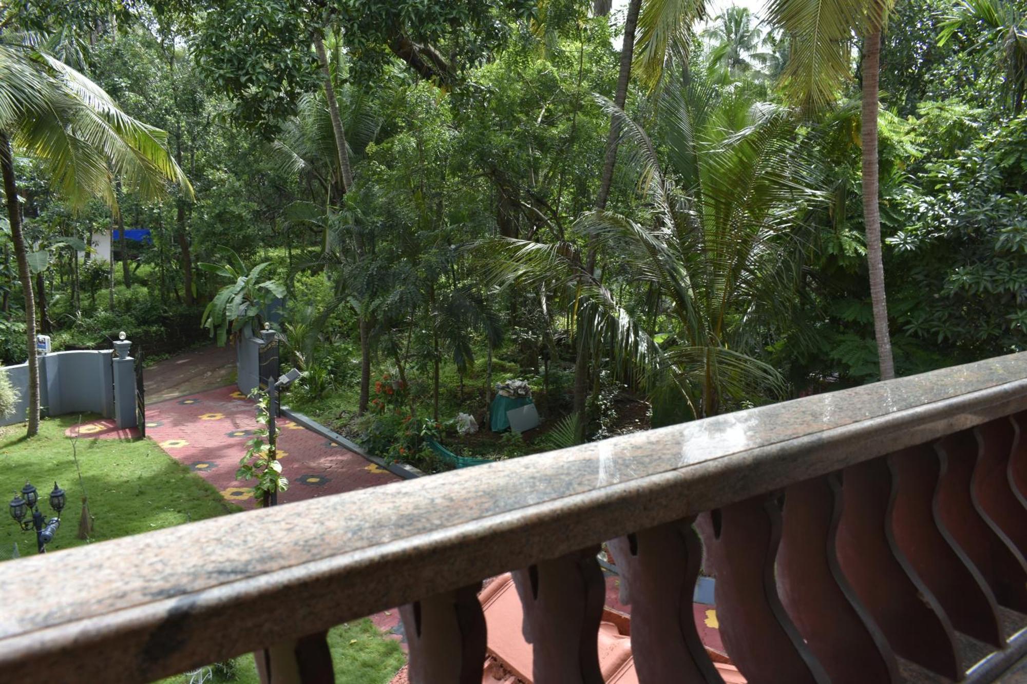 Ben'S Villa Kannur ! 외부 사진